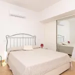 Apartment Mirti 1