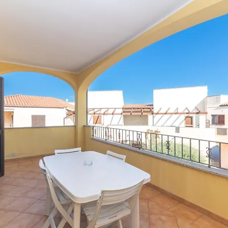 Mirti 1 Apartment